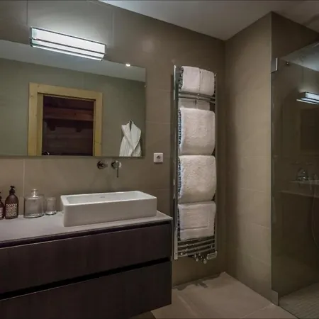 Maison-de-vacances M Projecteur-cinéma Et Sauna Chamrousse